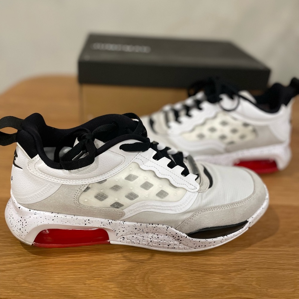 Jordan Max 200